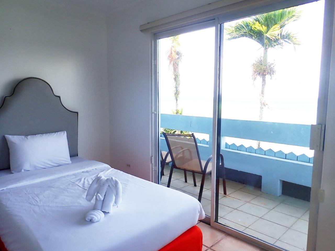 Blue Ocean View Hotel コロール エクステリア 写真