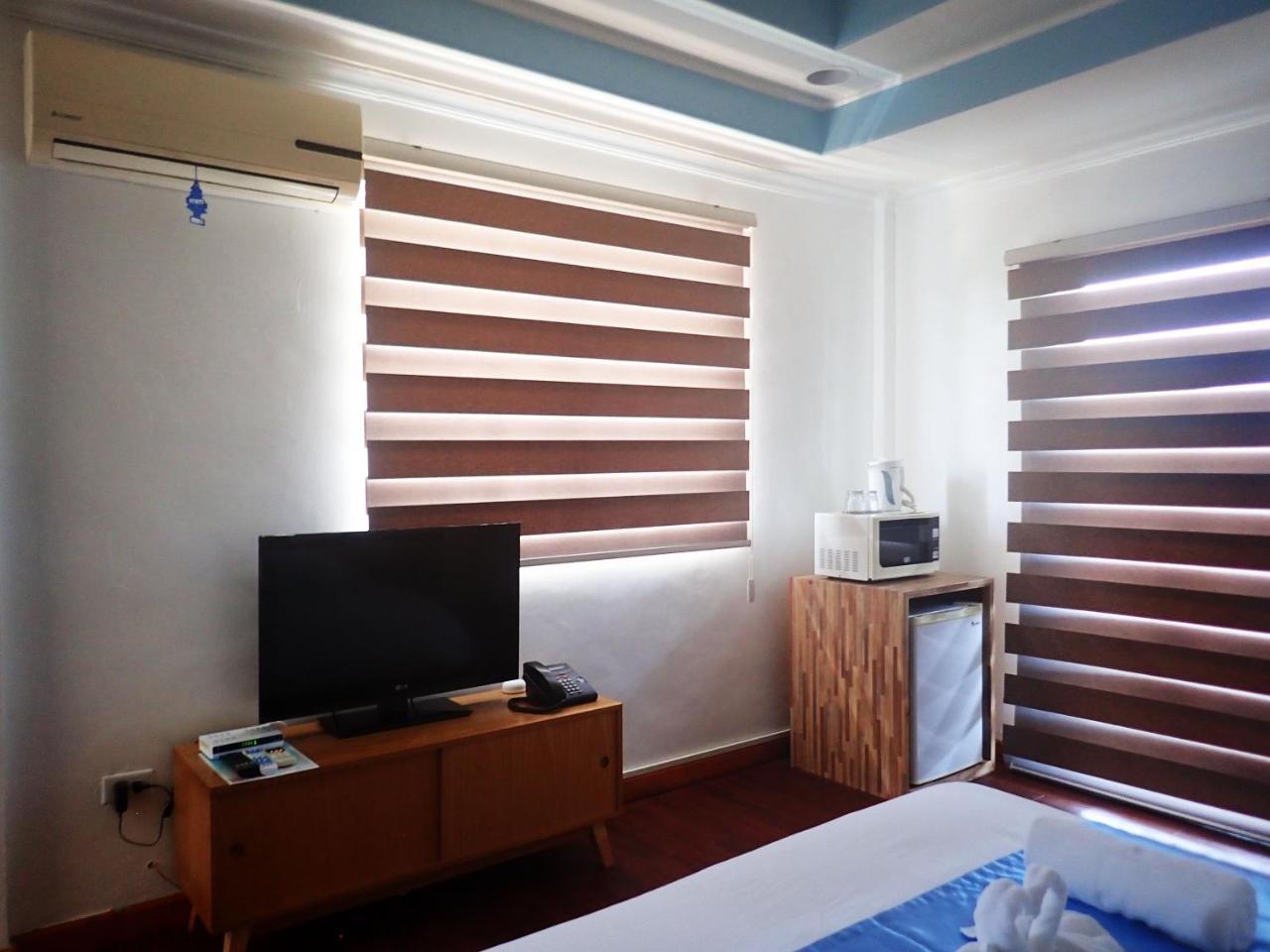 Blue Ocean View Hotel コロール エクステリア 写真